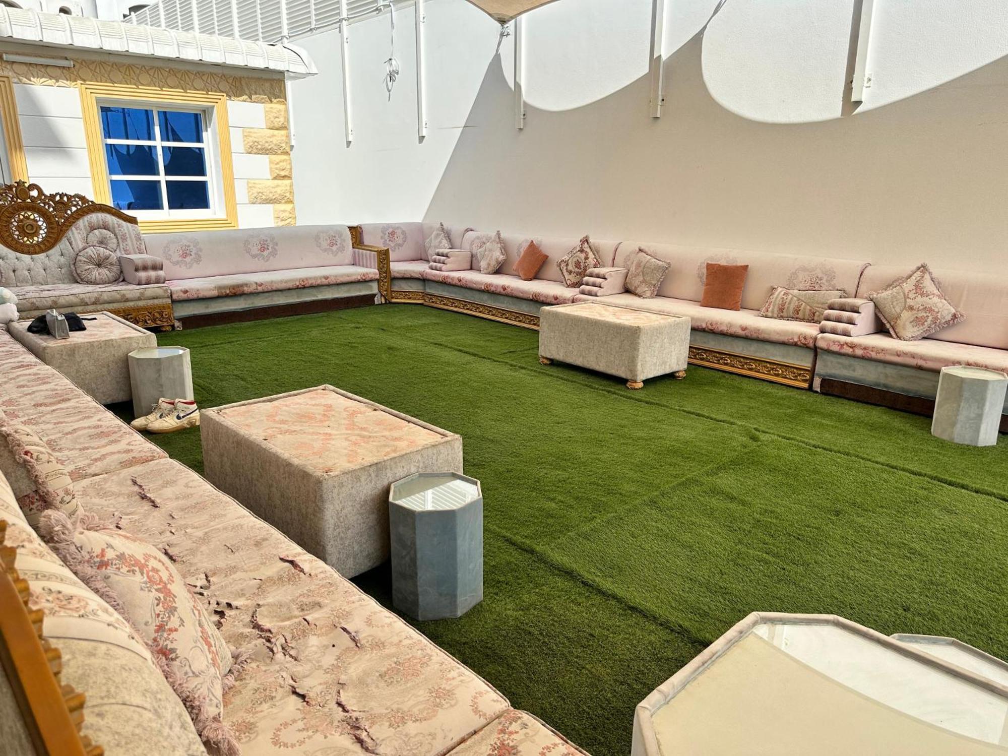 International Abu Dhabi Hostel Exterior photo